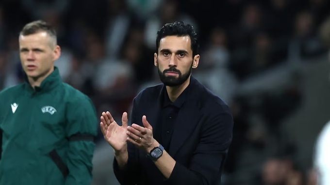 HLV Arbeloa ưu tiên dùng cầu thủ trẻ