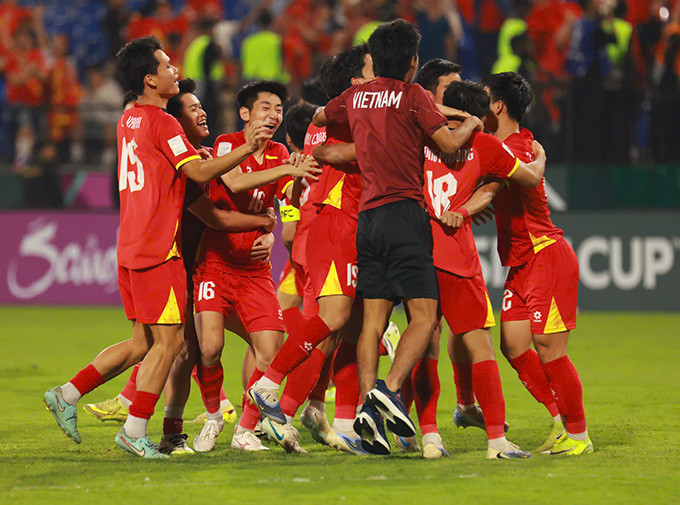 U23 Việt Nam chuyển đổi cơ hội thành bàn đầy ấn tượng - Ảnh: Ted Trần TV 