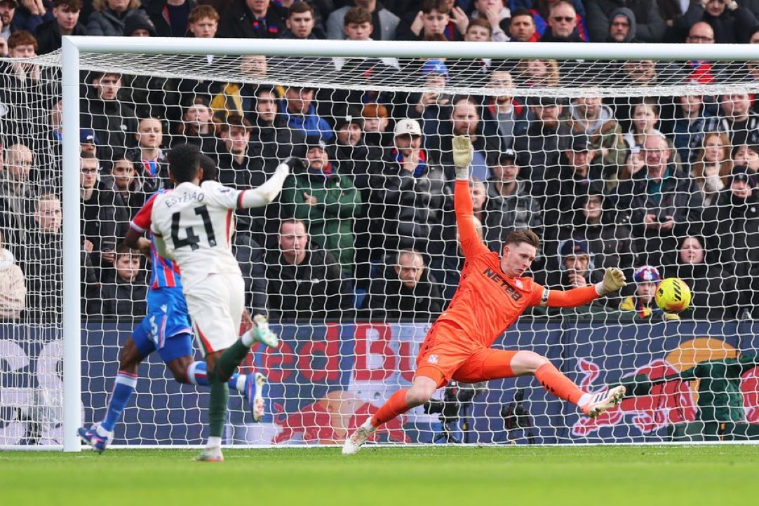 Estevao chơi hay nhất trận Chelsea thắng Palace