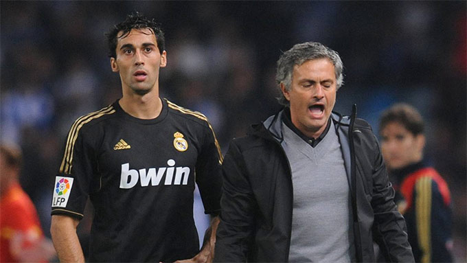 Mourinho đánh giá cao học trò cũ Arbeloa trước màn so tài