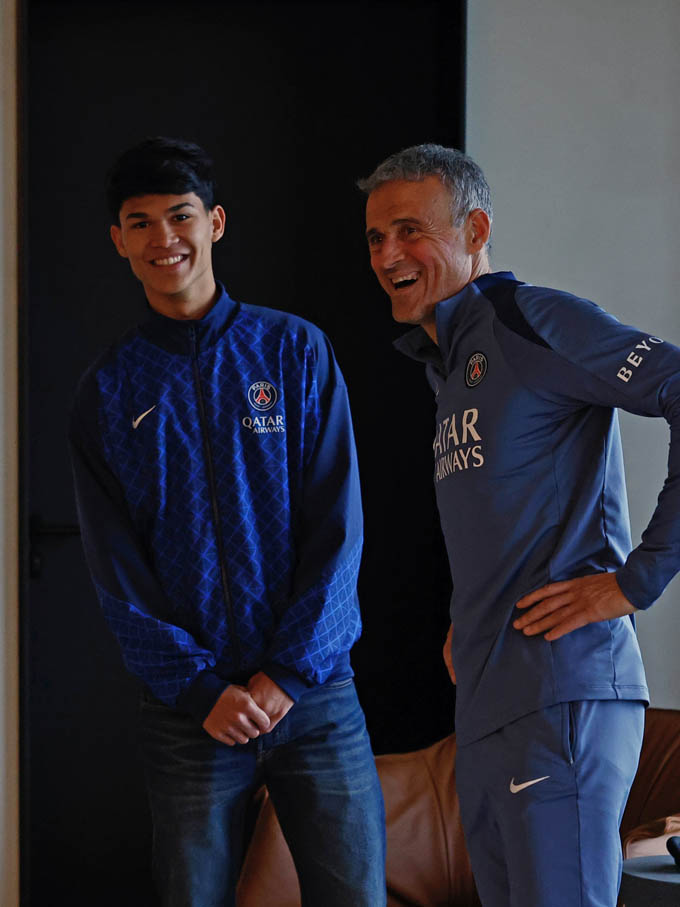 Enrique đã có cách sử dụng Dro Fernandez?