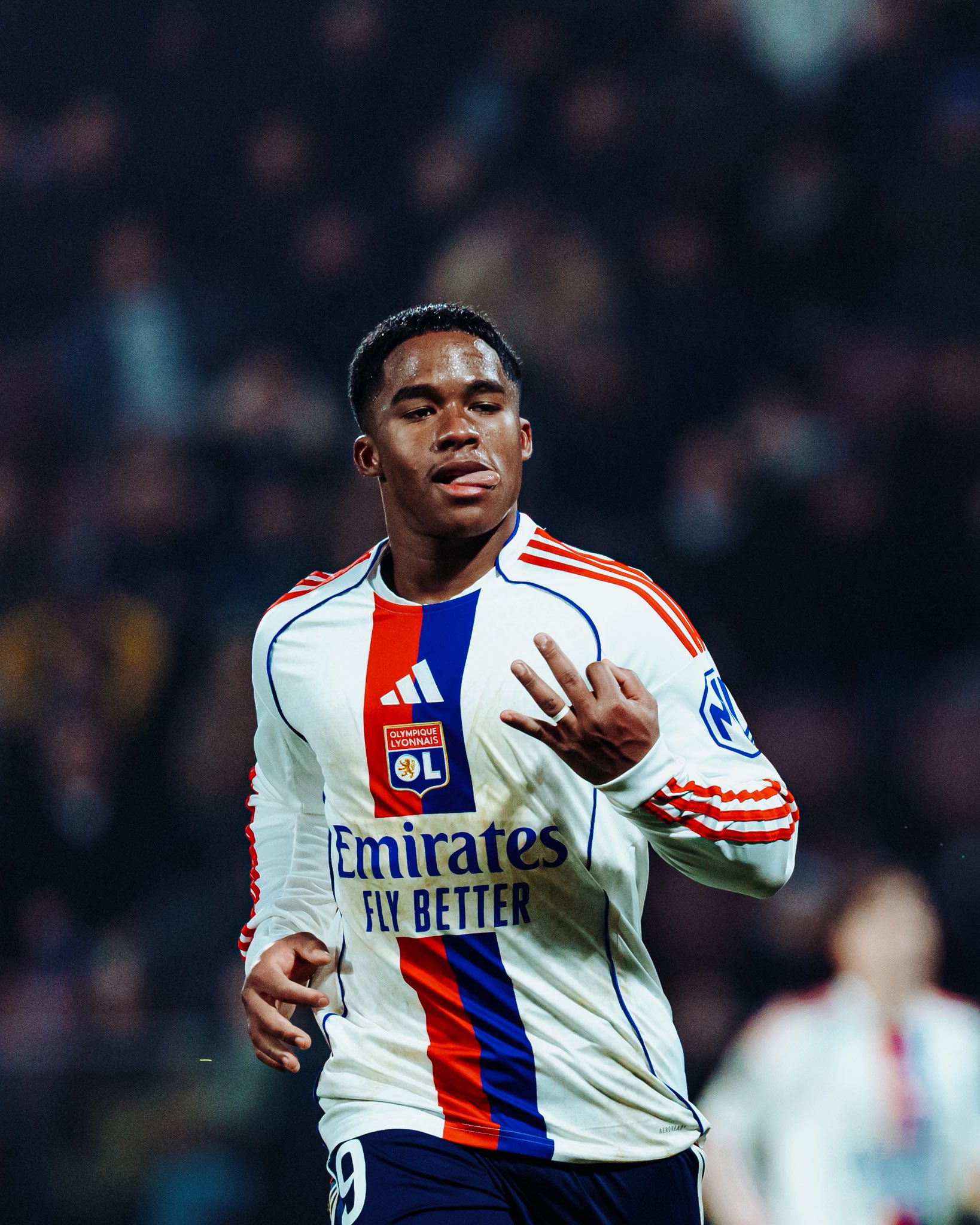 Endrick lọt tầm ngắm của Chelsea.