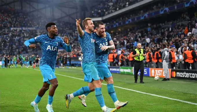 Tottenham thắng 2-1 ngay tại Velodrome