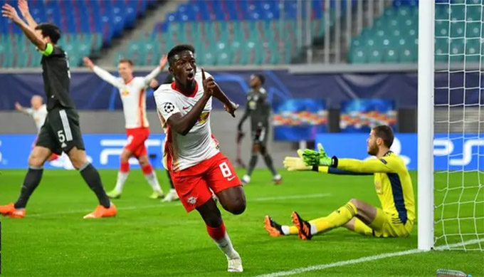 Leipzig vượt qua MU đầy kịch tính