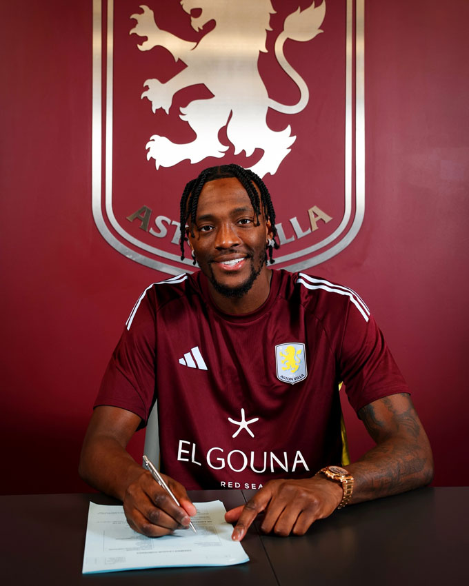 Abraham ký hợp đồng 4 năm rưỡi với Aston Villa