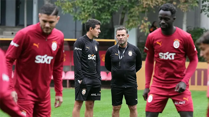 Ismael Garcia Gomez (bên trái) trước đây từng làm việc trong bóng đá Anh với vai trò trợ lý HLV của đội nữ Arsenal.