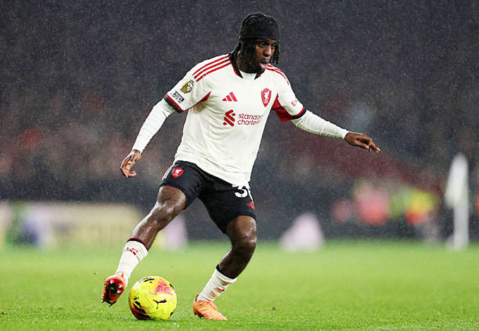 Frimpong lại dính chấn thương