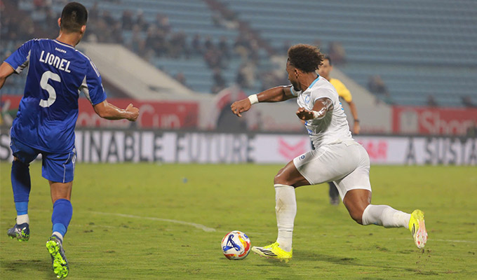 Xuân Son đang ghi 8 bàn trong 4 trận gần nhất - Ảnh: Đức Cường 