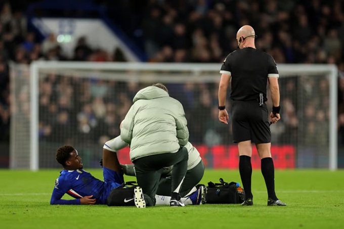 Gittens báo tin buồn cho Chelsea