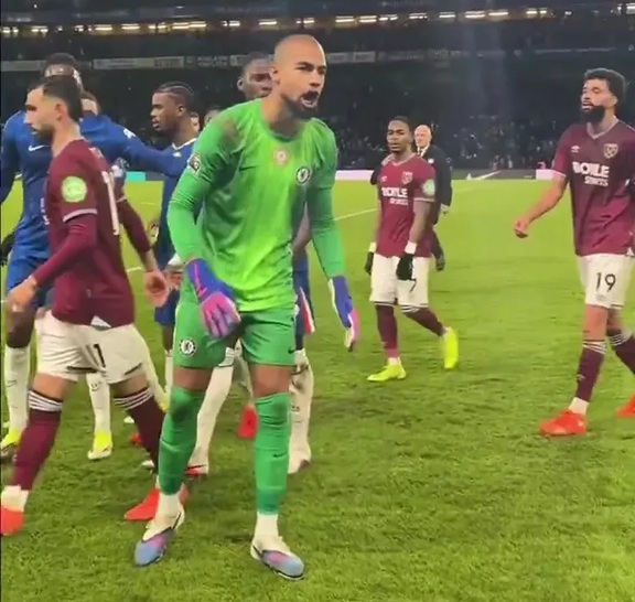 Sanchez không ngại đối đầu với fan Chelsea