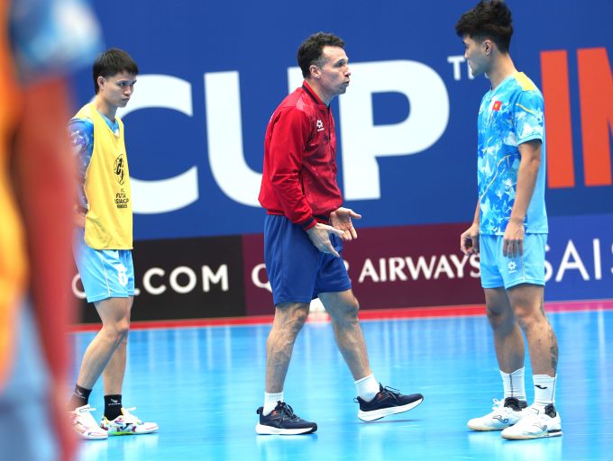 Ông Diego GIustozzi tin tưởng vào các học trò. Ảnh: Phan Hồng