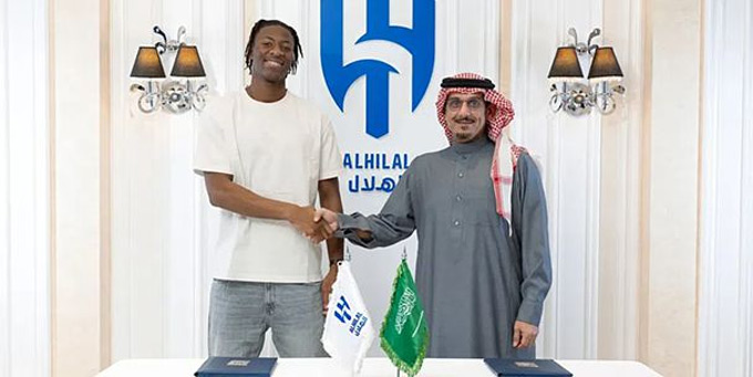 PIF đang đầu tư mua sắm cầu thủ chất lượng cho Al Hilal nhiều hơn.