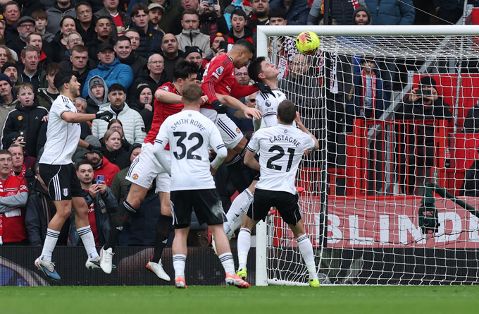 Casemiro mở tỷ số cho MU ở trận thắng Fulham
