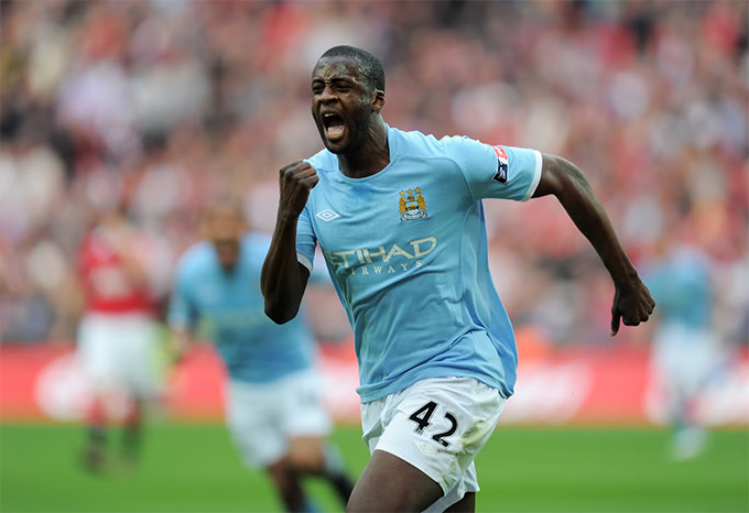Jimenez đã vượt qua huyền thoại Yaya Toure