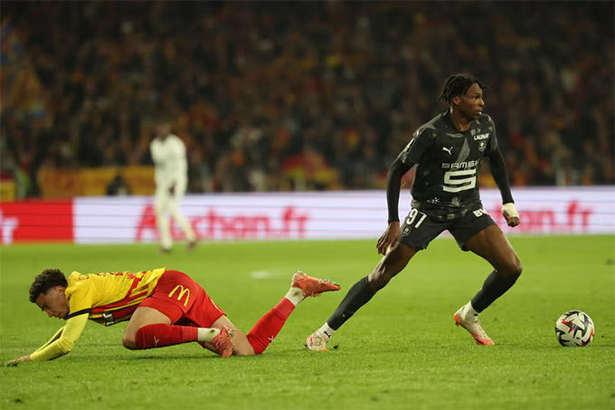 Jacquet luôn thi đấu dũng mãnh