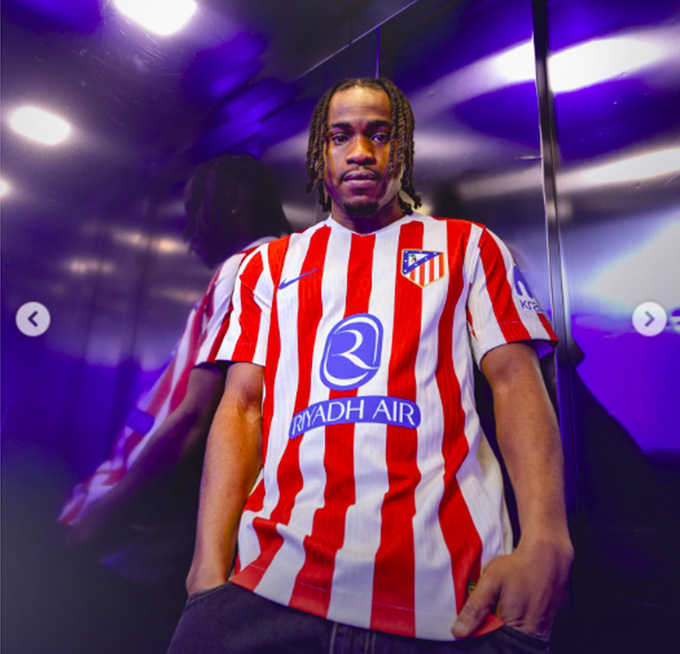 Ademola Lookman trong màu áo mới