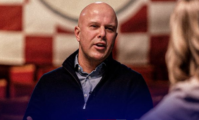 Arne Slot: 'Đoạt danh hiệu không quan trọng bằng lối chơi đẹp'