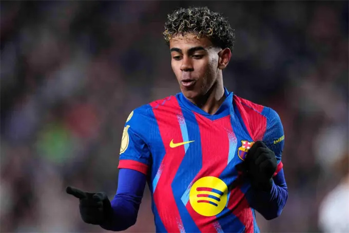 ...để "nói chuyện" trên sân cỏ