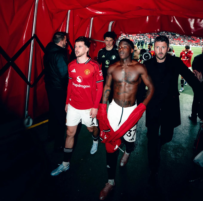 Mainoo đang được trọng dụng dưới thời Carrick