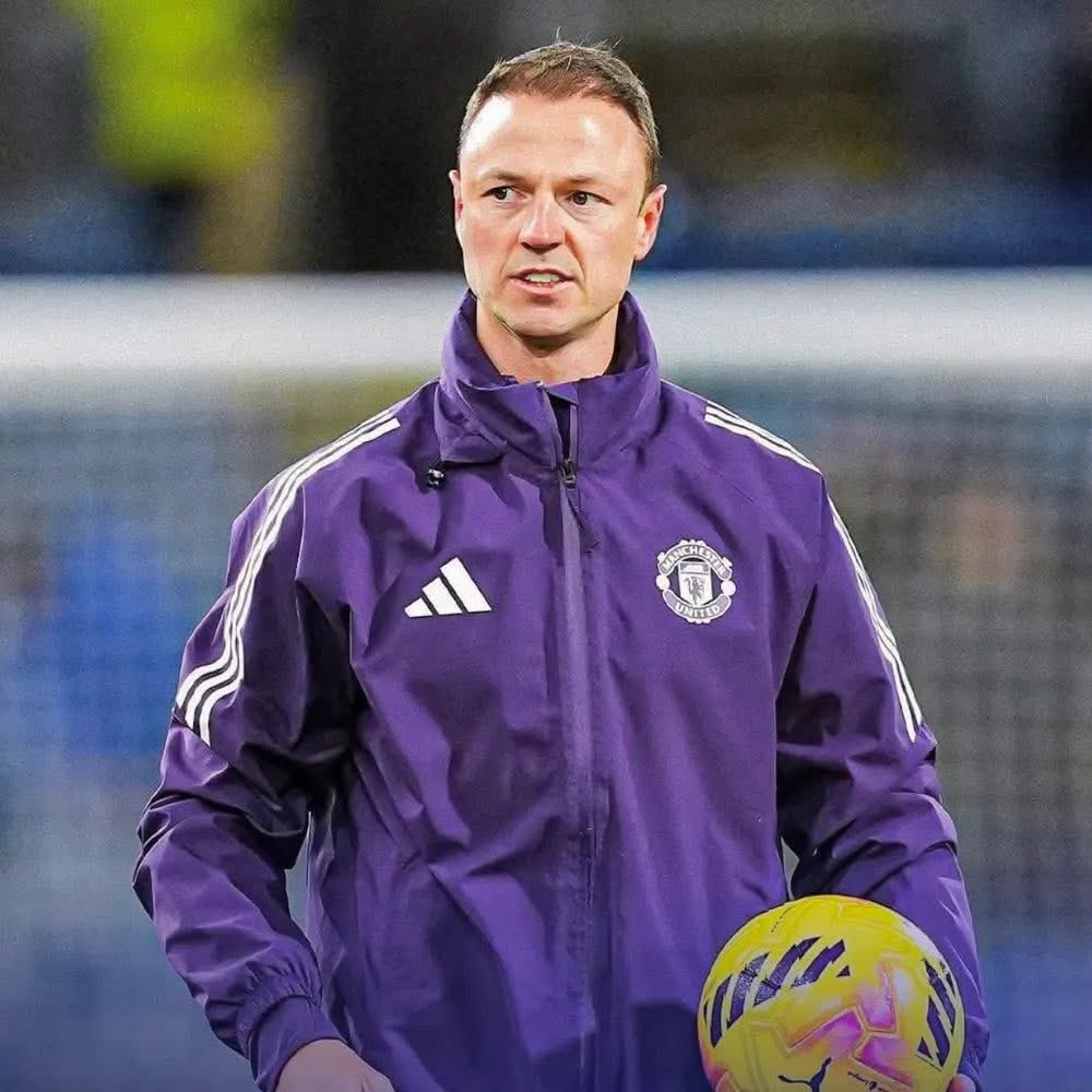 Evans đang được các cầu thủ MU tin tưởng và yêu mến