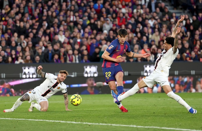 Bernal (22) từng từ chối gia nhập Al Nassr để làm đồng đội với Cristiano Ronaldo