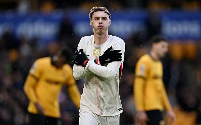Palmer vừa lập hat-trick ở trận thắng của Chelsea trước Wolves