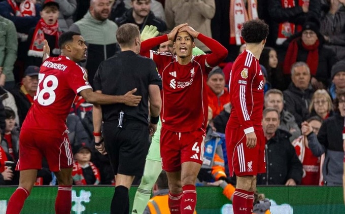 Tại giải Ngoại hạng Anh mùa này, Liverpool đã thua 4 bàn ở những phút bù giờ