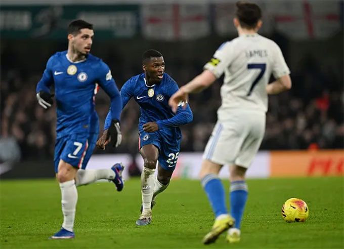 Caicedo khiến Chelsea phải chịu một quả phạt đền