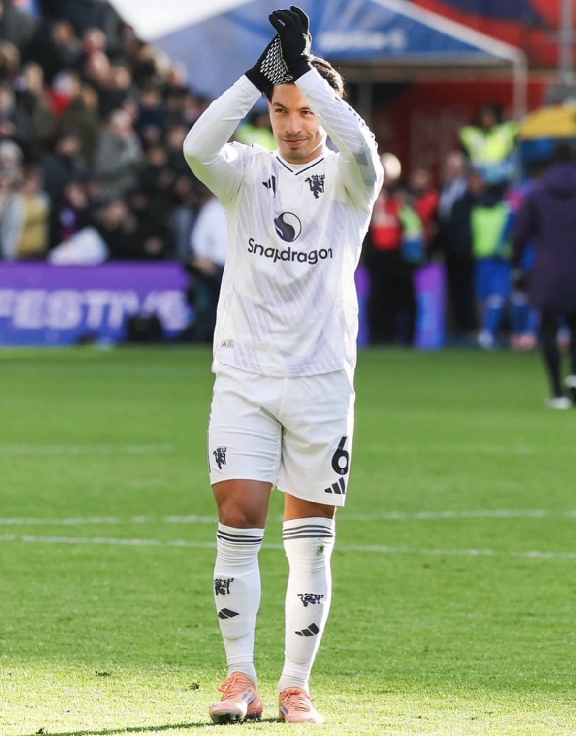 Lisandro Martinez chơi tốt trước West Ham