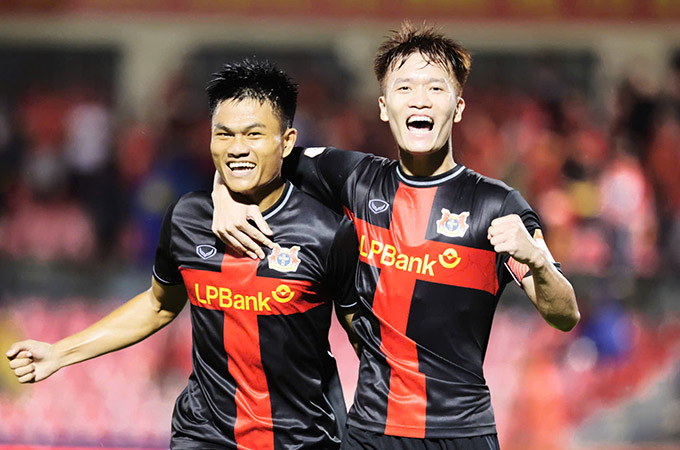 Phạm Gia Hưng ghi 5 bàn trong chiến thắng 12-1 trước Thanh niên TP.HCM ở trận giao hữu mới đây - Ảnh: Đức Cường