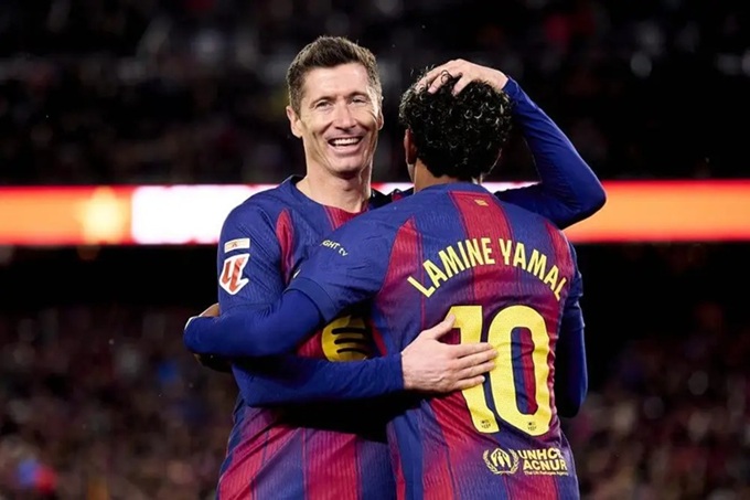 Robert Lewandowksi nhiều khả năng sẽ rời Barca vào cuối mùa giải này