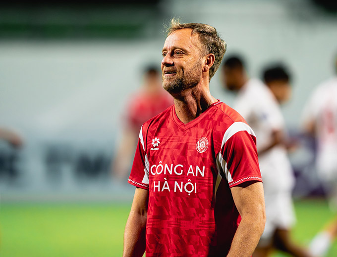 HLV Mano Polking cho rằng sự cố sẽ không xảy ra nếu như AFC thông báo cho CLB Công an Hà Nội về trường hợp treo giò - Ảnh: Công an Hà Nội FC 