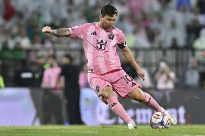 Messi tạo cơn sốt bóng đá ở Mỹ