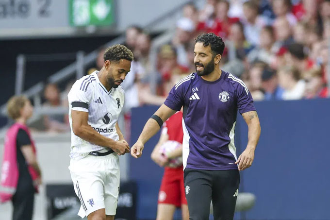 Cunha lên tiếng bảo vệ Amorim