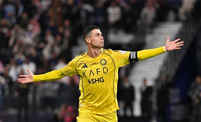 Ronaldo đã cán mốc 500 bàn sau tuổi 30