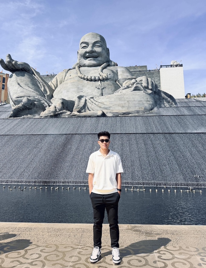 Lý Đức trong kỳ nghỉ Tết tại quê nhà Tây Ninh. Ảnh: FBNV