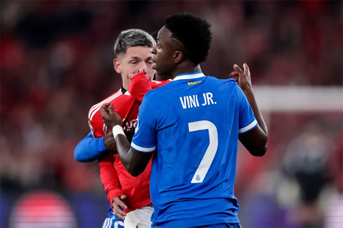 Vinicius cho rằng anh bị cầu thủ Benfica sỉ nhục