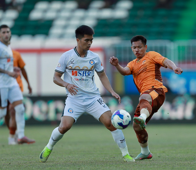 SHB.ĐN đang gặp nhiều khó khăn tại V.League 2025/26. Ảnh: Đức Cường