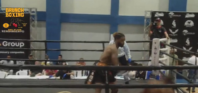 Jean-Louis hạ gục Tejeda chỉ trong tích tắc