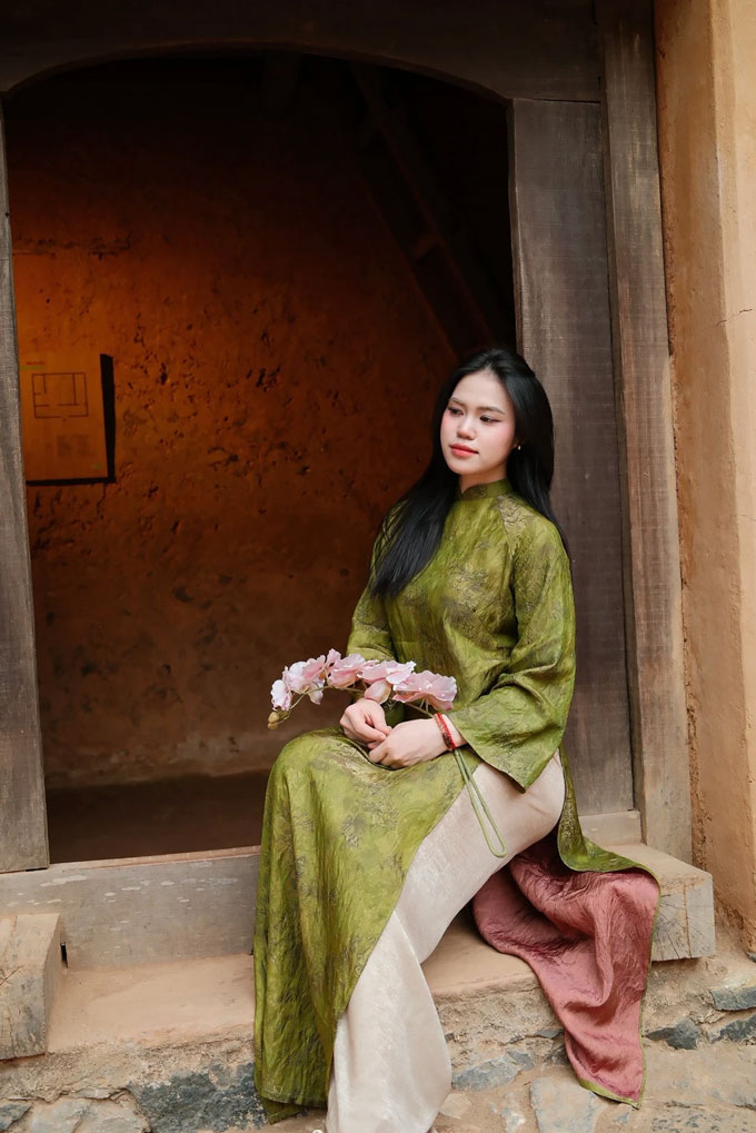 Hình ảnh mới nhất của Ly Ly trên trang cá nhân