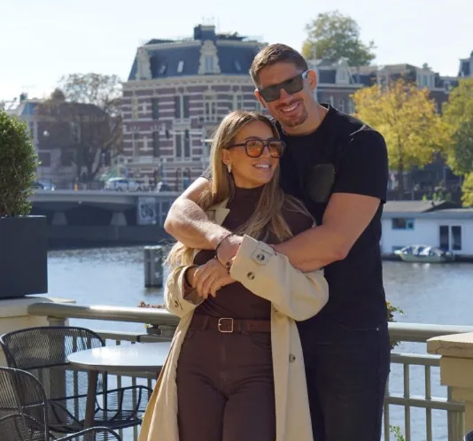 Nàng WAG xinh đẹp của nhà vô địch Kickboxing