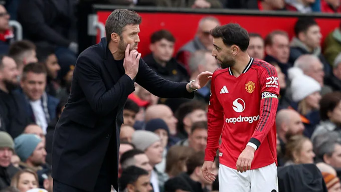 Đội trưởng Bruno Fernandes ủng hộ Carrick làm HLV dài hạn của MU