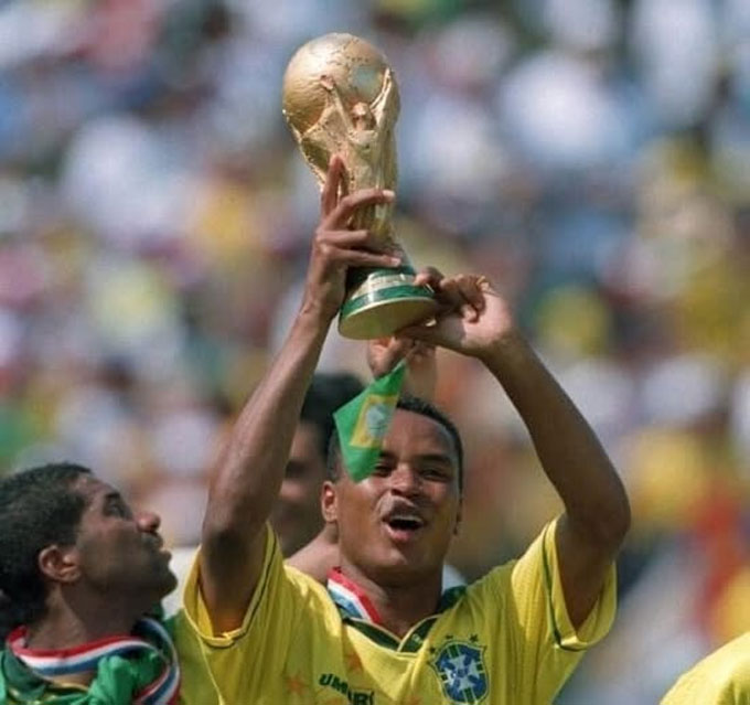 Viola từng vô địch World Cup 1994