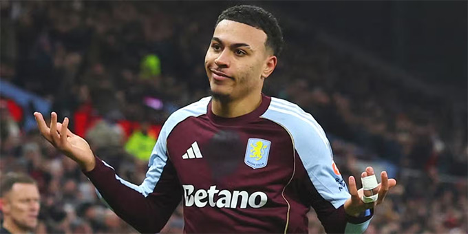 MU coi Rogers là mục tiêu để nâng cấp tuyến giữa