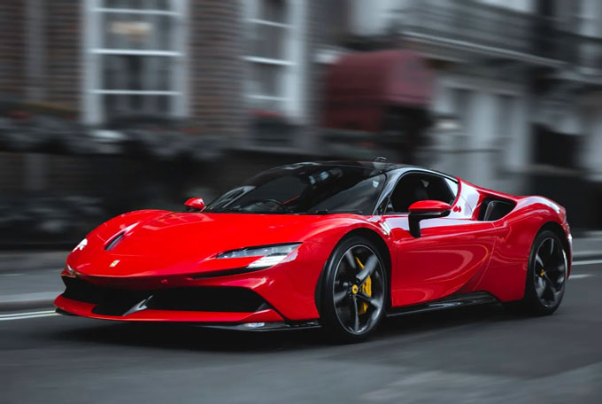 Mbappe mới tậu chiếc Ferrari Hybrid SF90 Stradale