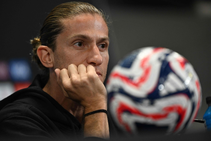 Filipe Luis được nhiều CLB theo đuổi