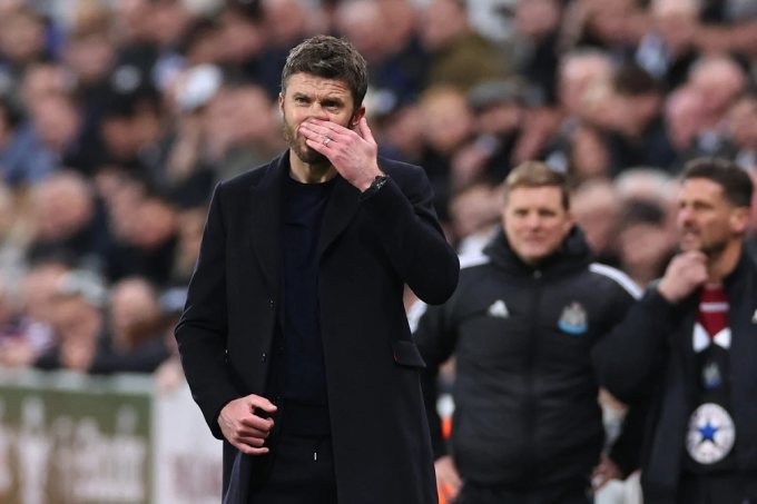 Trận thua này, Carrick là người mắc lỗi nhiều nhất