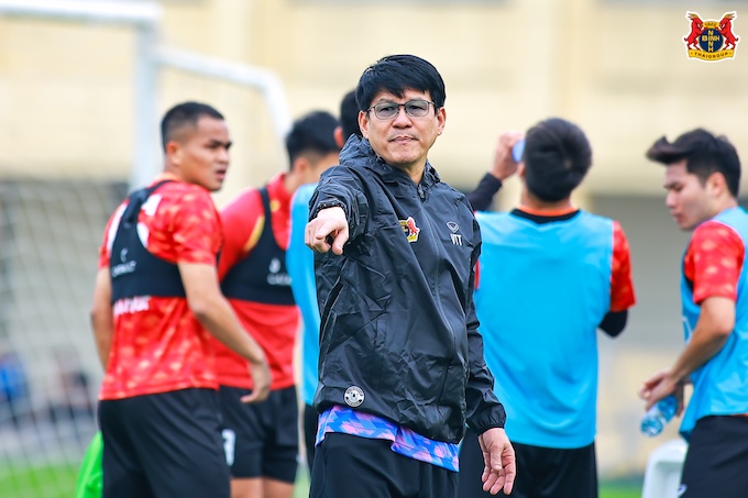 Ông Vũ Tiến Thành liệu có giúp được Ninh Bình chặn được mạch thua . Ảnh: NBFC