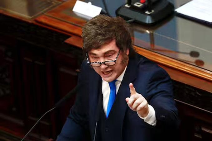 Tổng thống Javier Milei quyết tâm thay đổi bóng đá Argentina