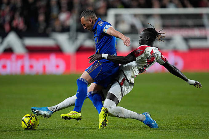 Cazorla không thể giúp Oviedo tránh khỏi trận thua Vallecano